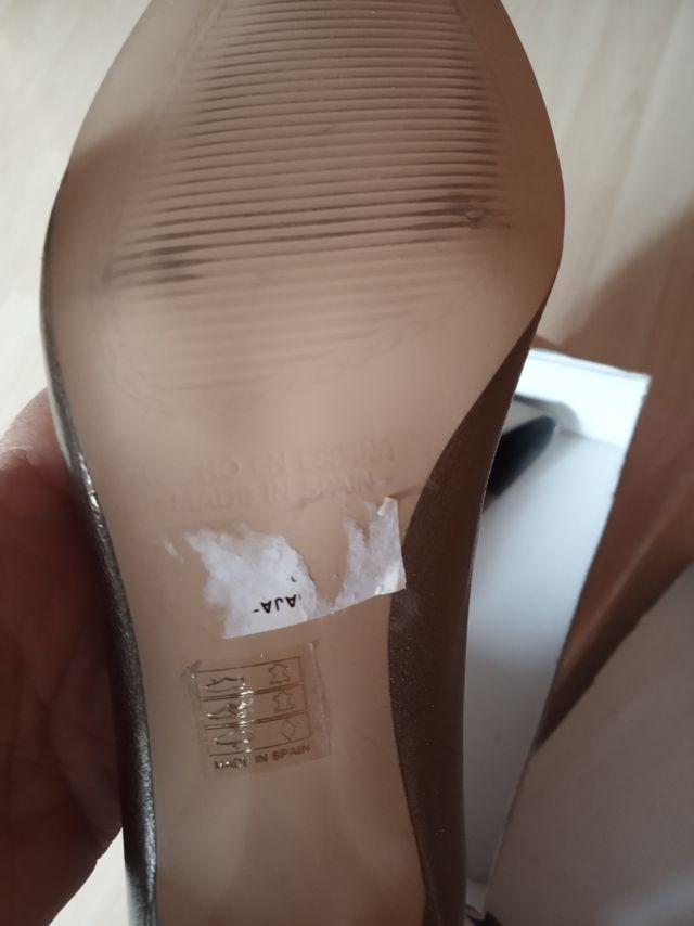 zapatos de un solo uso ,cuero y piel