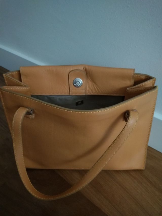 Bolso firma original.  No imitación.