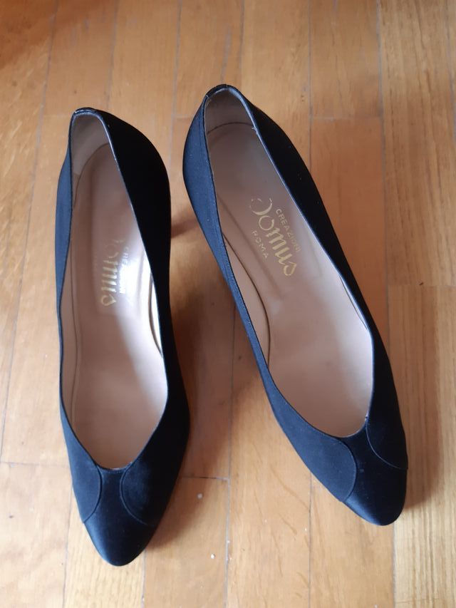 Zapatos de vestir. Raso y tela negra. Italianos