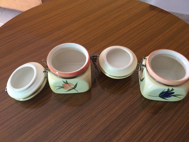  Vendo dos botes de cerámica .12 eu los dos