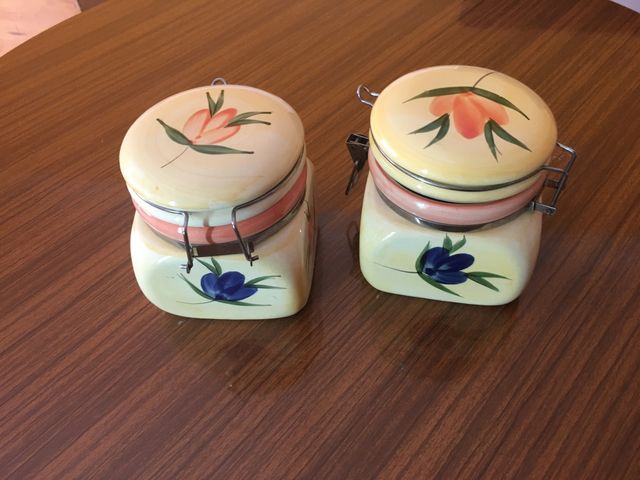  Vendo dos botes de cerámica .12 eu los dos