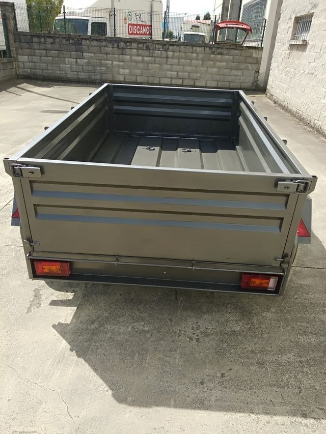 Remolque 2 Ejes 750 Kg REMOLQUE MIXTO 2 EJES FRENO 750 KG de segunda mano por 1.890 EUR en