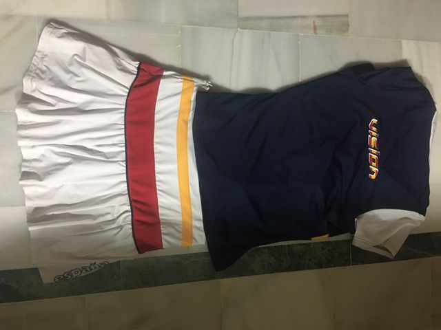 Conjunto de padel chica Vision y ademas regalo var
