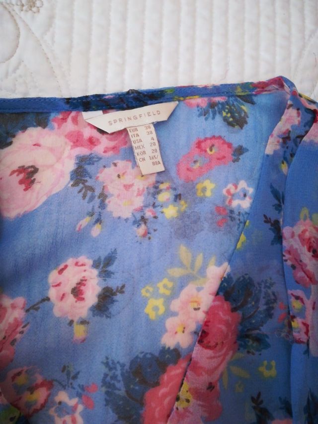 vestido tirantes. flores