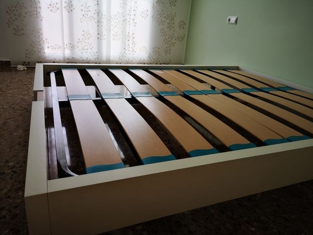 Estructura de cama y somier