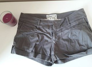 Shorts pantalones cortos ropa mujer pull and bear de segunda mano por 3 EUR  en Zamora en WALLAPOP