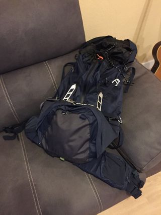 Mochila montaña Forclaz symbium 70+10 de segunda mano por 65 EUR en El Prat  de Llobregat en WALLAPOP