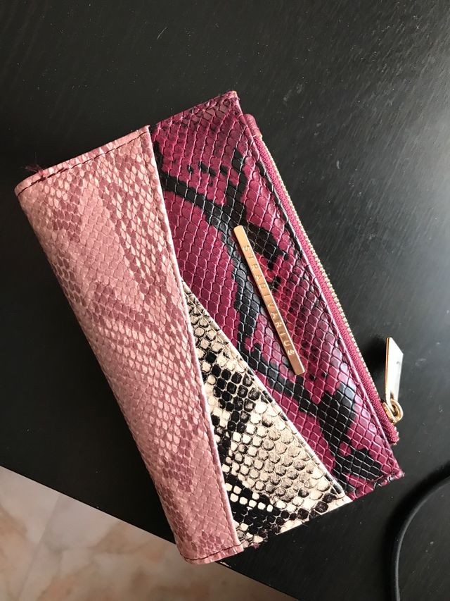 mejores zapatillas de deporte tienda oficial Amazonas Monedero Stradivarius de segunda mano por 5 € en Madrid en WALLAPOP mejores zapatillas de deporte tienda oficial Amazonas Monedero Stradivarius de segunda mano por 5 € en Madrid en WALLAPOP
