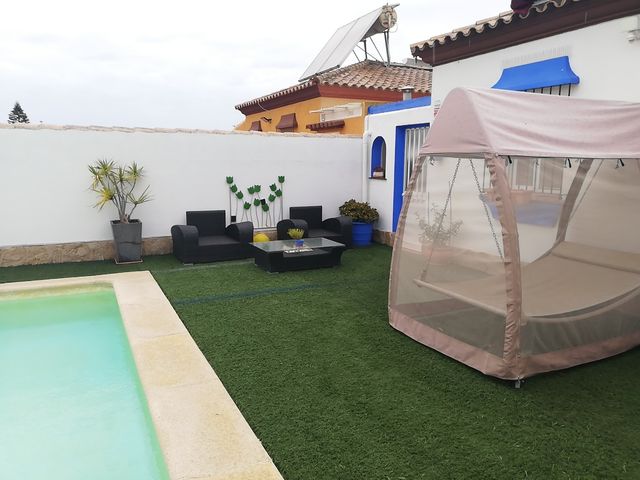 ALOJAMIENTOS INDEPENDIENTES CON PISCINA