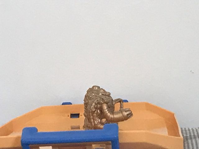 Gormittis dorados figuras.