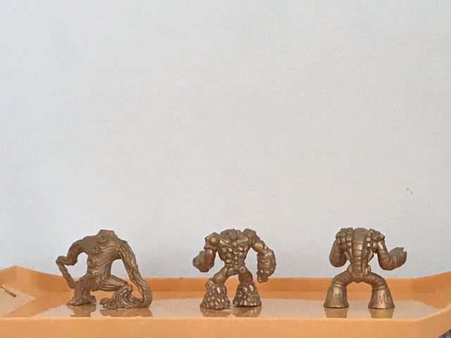 Gormittis dorados figuras.