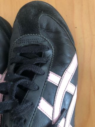 asics piel negras asics piel negras