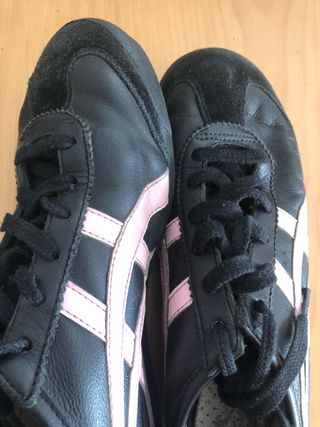asics piel negras asics piel negras