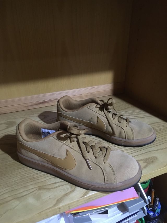 Cinco álbum Histérico Zapatillas Nike de segunda mano por 35 € en Santa Cruz de Tenerife en WALLAPOP Cinco álbum Histérico Zapatillas Nike de segunda mano por 35 € en Santa Cruz de Tenerife en WALLAPOP