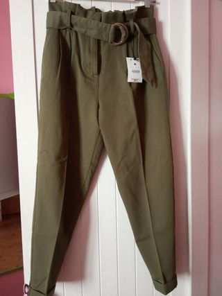 pantalon verde bershka