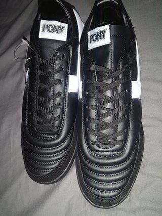 botas de futbol pony
