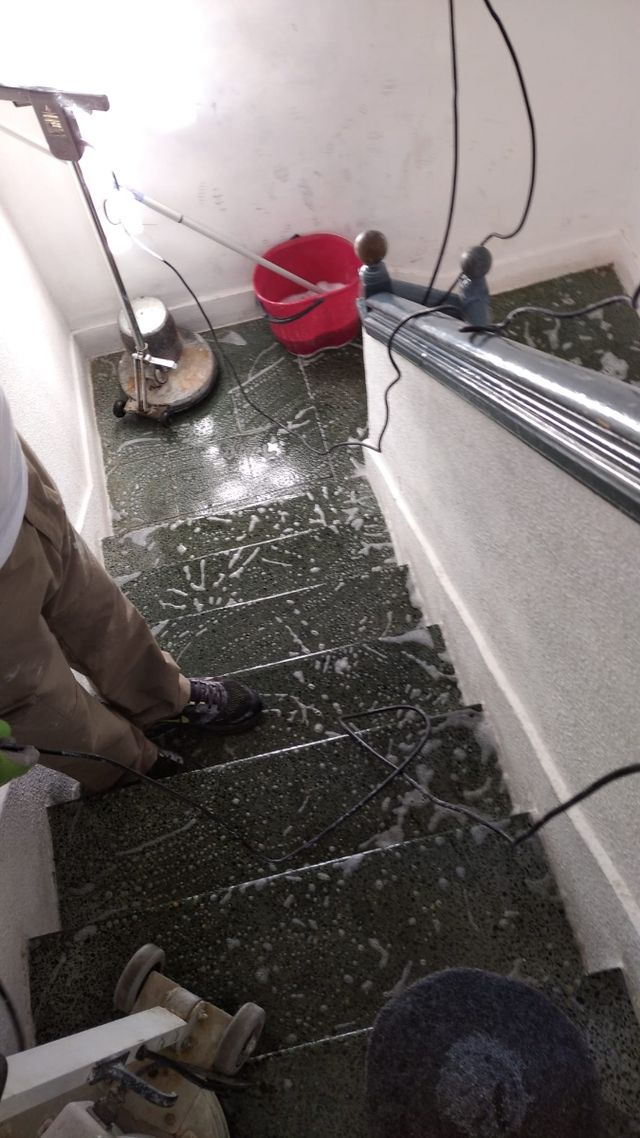 escaleras recuperación de todo tipo de suelos