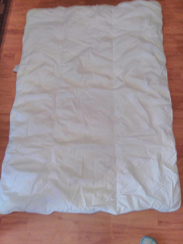 Edredón, funda nórdica, sabana bajera y chichonera