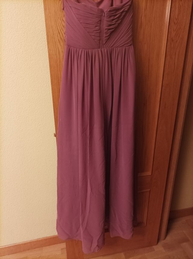 vestido morado (sin tocado de la foto)