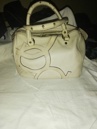 Bolso purificacion García blanco roto de segunda mano por 25 EUR en Madrid  en WALLAPOP