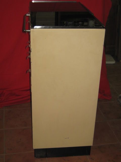 Mueble de dentista antiguo en buen estado