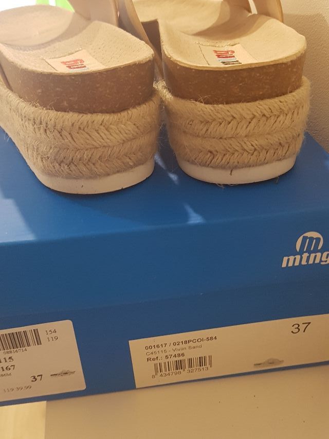 Sandalia plataforma esparto mustang número 37