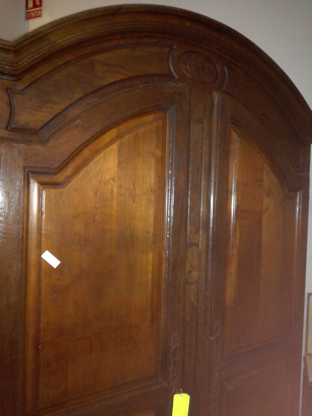 Armario de roble de segunda mano por 1.140 € en Riudoms en WALLAPOP