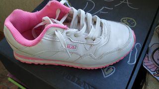 deportivas fila niña