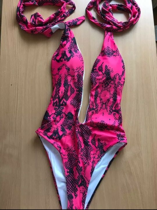 monitor límite físico Trikini mujer ,bañador mujer , bikini mujer Nuevo de segunda mano por 30 € en Madrid en WALLAPOP monitor límite físico Trikini mujer ,bañador mujer , bikini mujer Nuevo de segunda mano por 30 € en Madrid en WALLAPOP