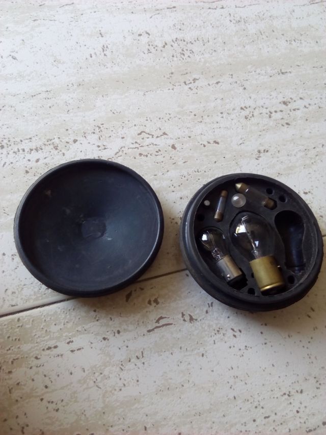 Caja bombillas original 600