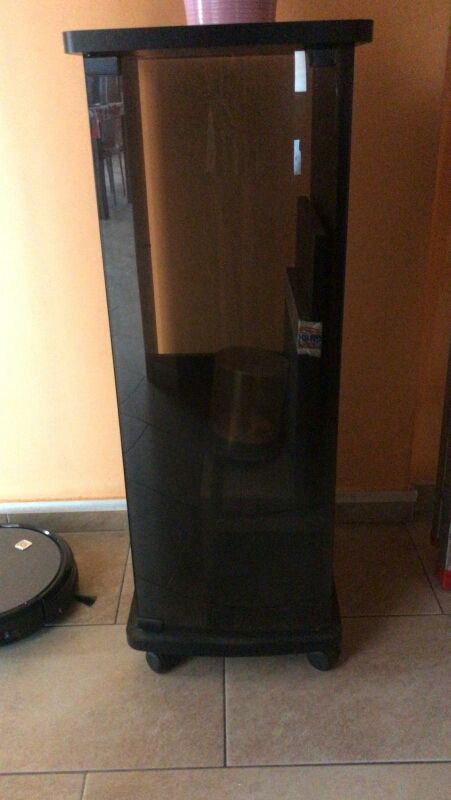 Equipo de música + estanteria