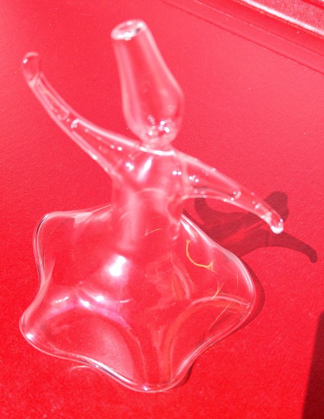 DERVICHE DANZANTE/MEVLEVÍ EN FIGURA DE CRISTAL 