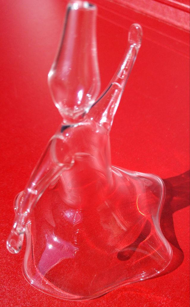DERVICHE DANZANTE/MEVLEVÍ EN FIGURA DE CRISTAL 