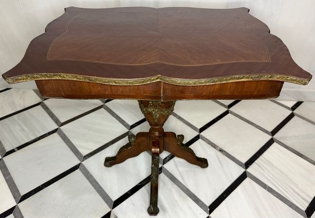 ANTIGUA MESA FRANCESA NAPOLEÓN CON BRONCE