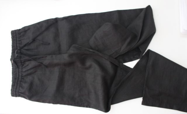 Pantalón de lino negro.  Corte inglés. Nuevo. T38