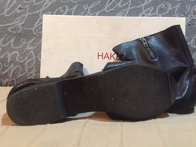 Sandalias abotonadas marca hakei