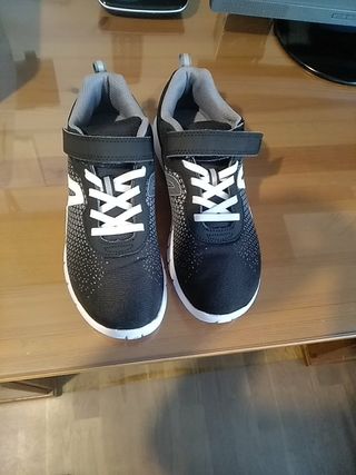 Zapatillas Mano San Sebastián Deportivas Segunda Reyes De Los En lZPiTwXOku