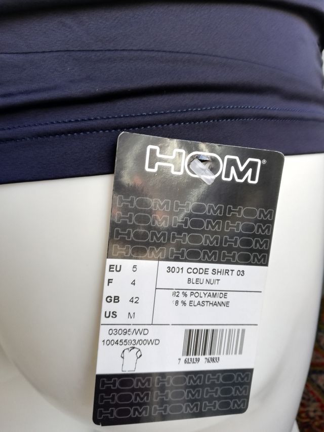 Camiseta hombre exterior cuello pico  de Hom L