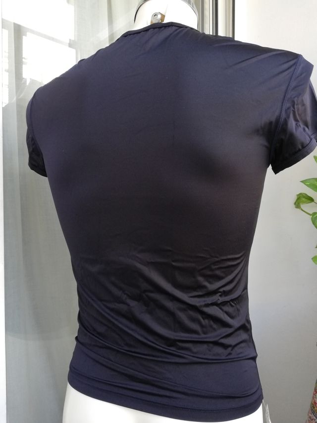 Camiseta hombre exterior cuello pico  de Hom L