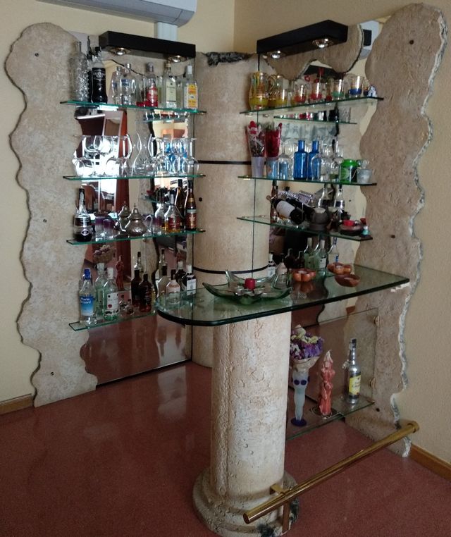 Barra bar de mármol travertino