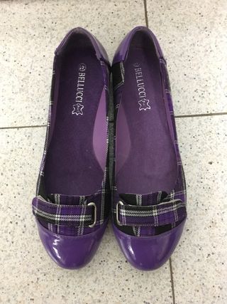 Sandalias zapatos Bellucci nuevos a estrenar de segunda mano por 7 EUR en  Terrassa en WALLAPOP