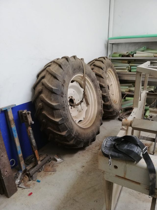 Ruedas de tractor de segunda mano por 1.200 EUR en Alcázar de San Juan en WALLAPOP Ruedas de tractor de segunda mano por 1.200 EUR en Alcázar de San Juan en WALLAPOP