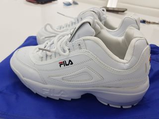 fila disruptor descuento
