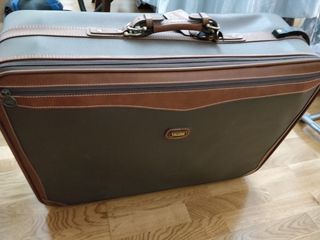 Maleta jaguar de segunda mano por 20 EUR en Palencia en WALLAPOP