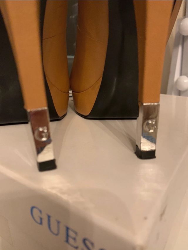 Zapatos Guess Salon Camel