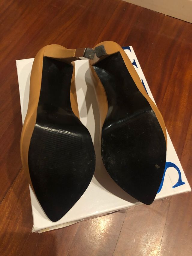 Zapatos Guess Salon Camel