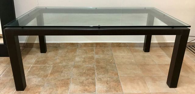 Tavolo da pranzo in cristallo, design italiano