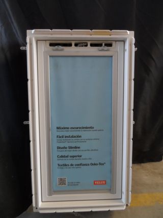 NUEVA exposicion PERSIANA BASIC VELUX