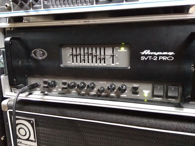 Cabezal de bajo Ampeg SVT 2 PRO