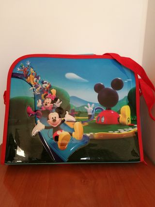 Maleta de dibujo portátil para el coche de segunda mano por 10 EUR en  Valencia en WALLAPOP
